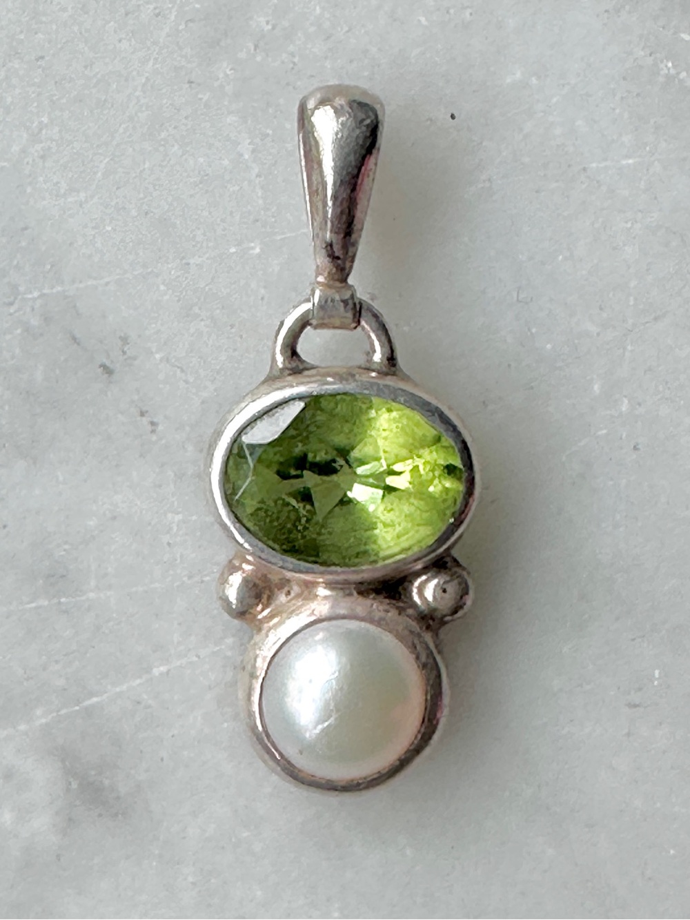 Janice Gerardi Designs JGD Sterling Silver Green Peridot and White Pearl Pendant